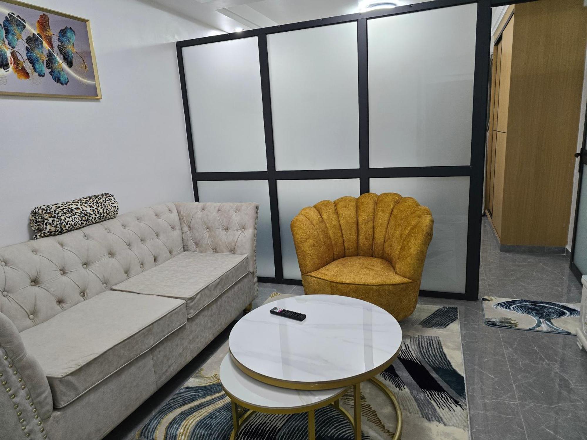 Billionaire One Bedroom * Nairobi