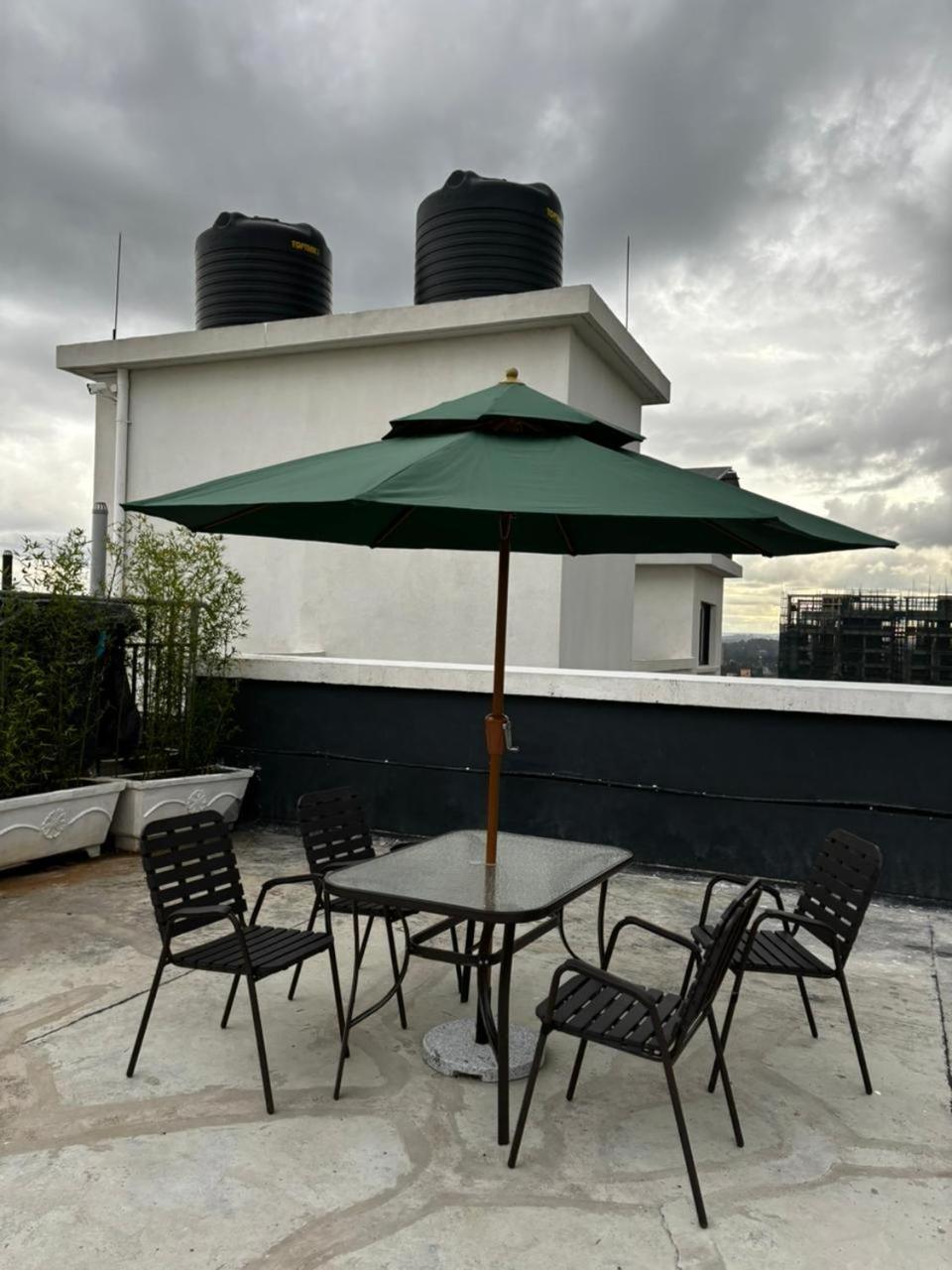 Boni * Nairobi