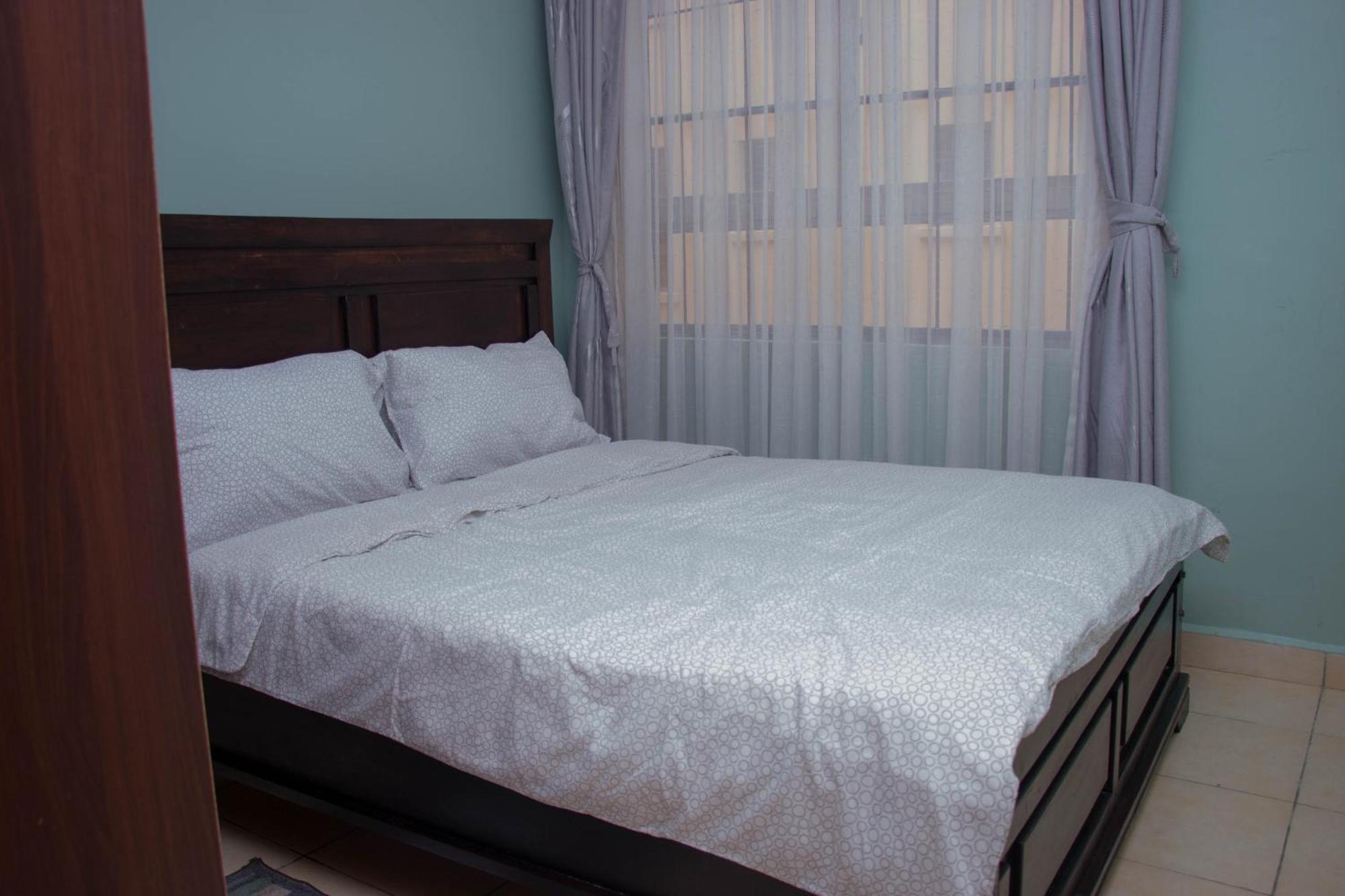 Apartment Executively Furnished 3br Located 15minutes From Jkia *