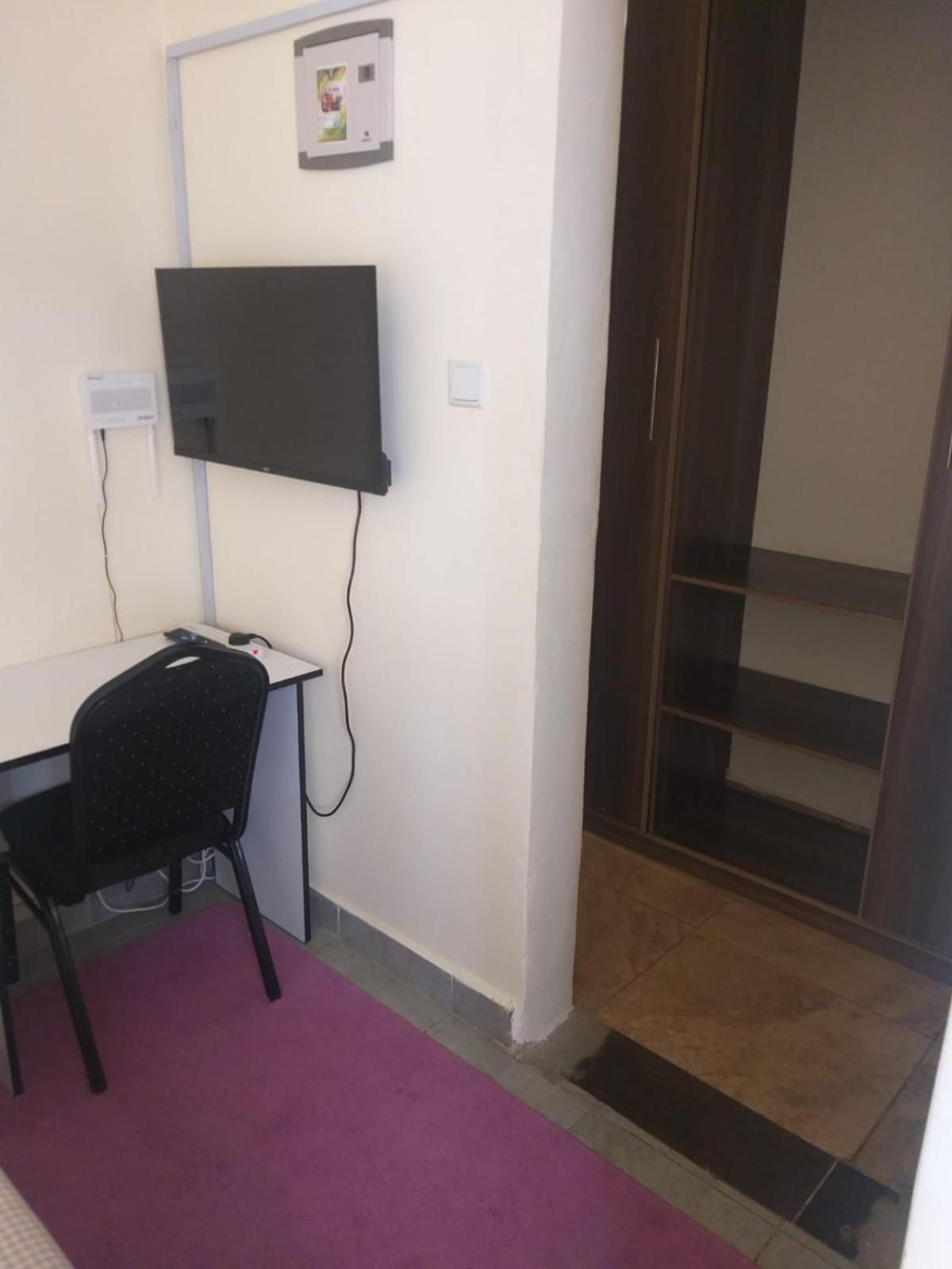 Kilimani Studio's 360 Apartment *