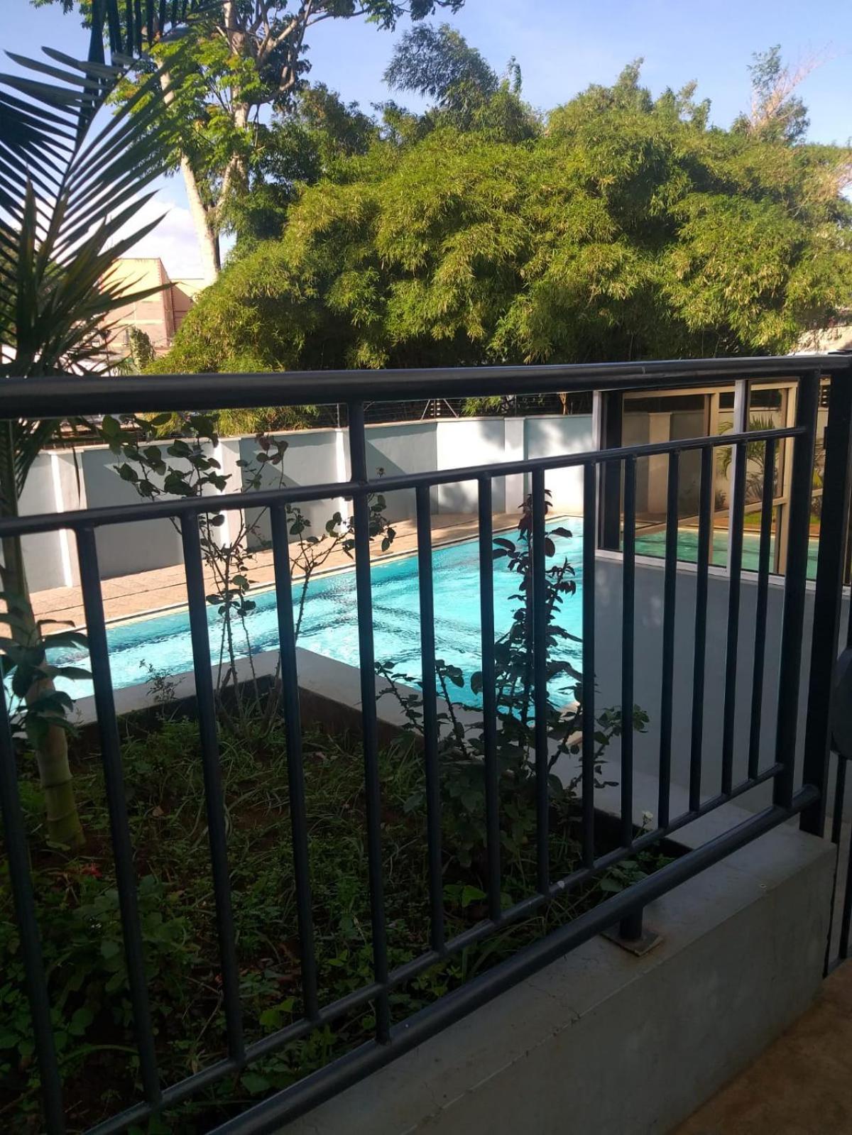 Kilimani Studio's 360 Apartment *