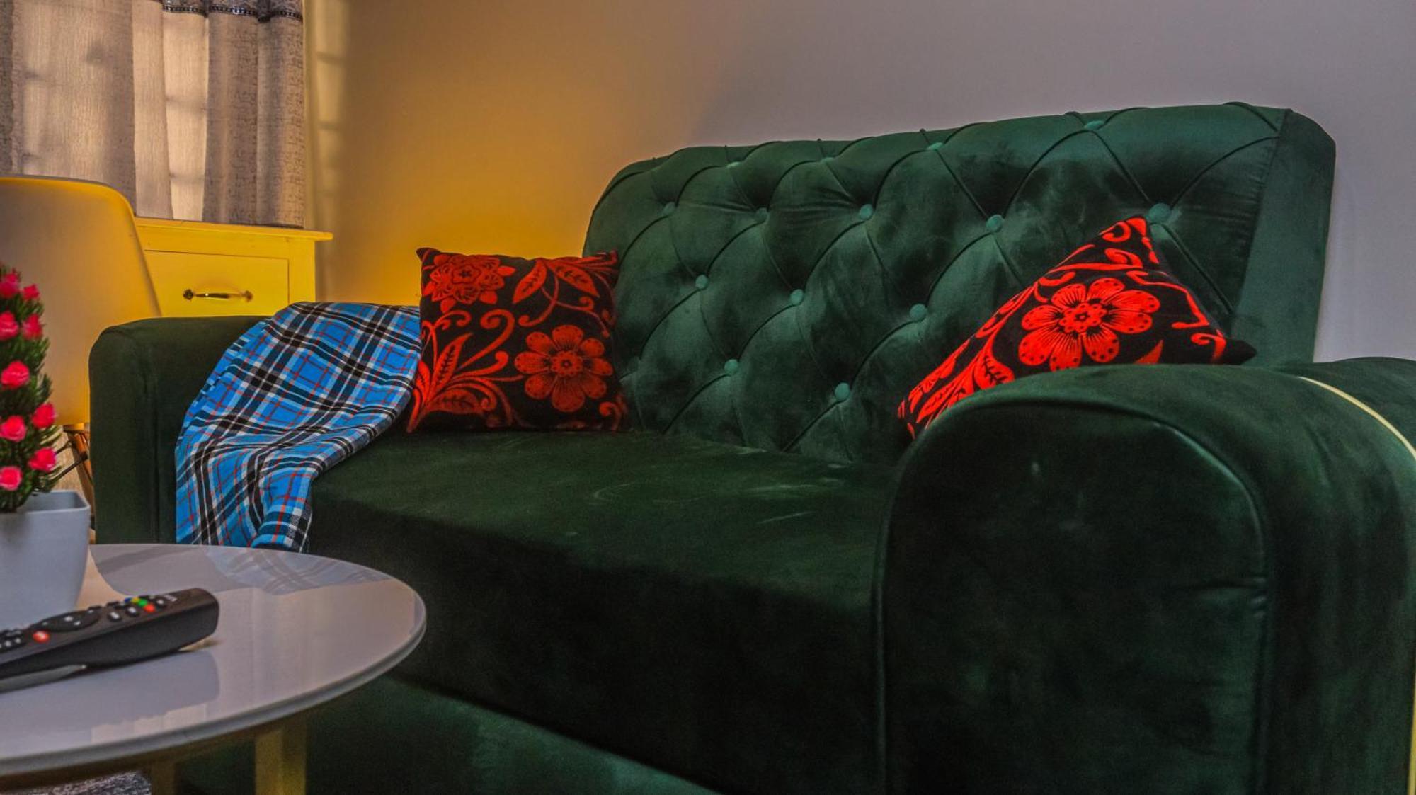 Apartamento Definitehomes2 - Fully Furnished With A Rooftop Restaurant Near Jkia Airport, Sgr Terminus, Downtown Nairobi