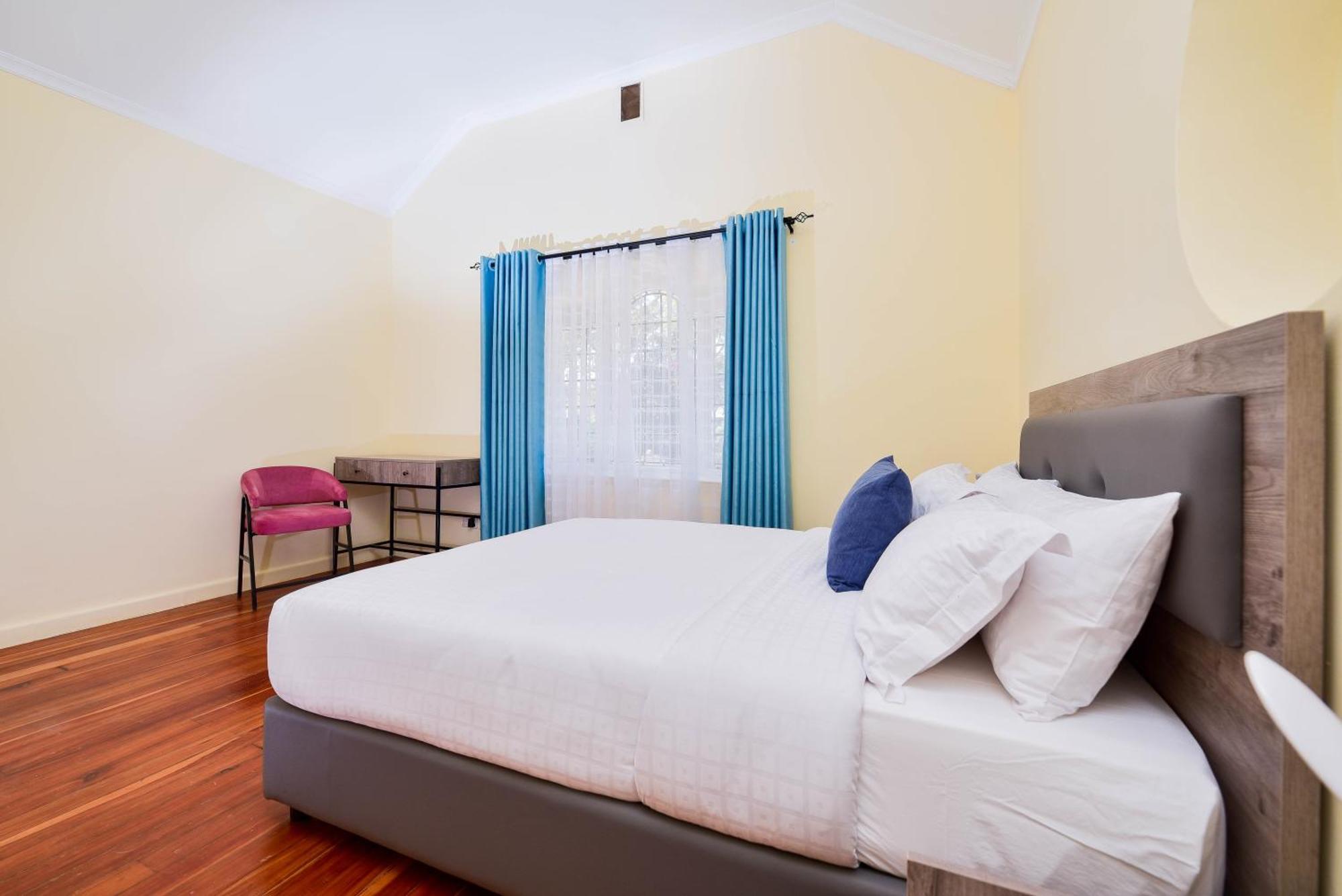 Kongoni House Hotel *