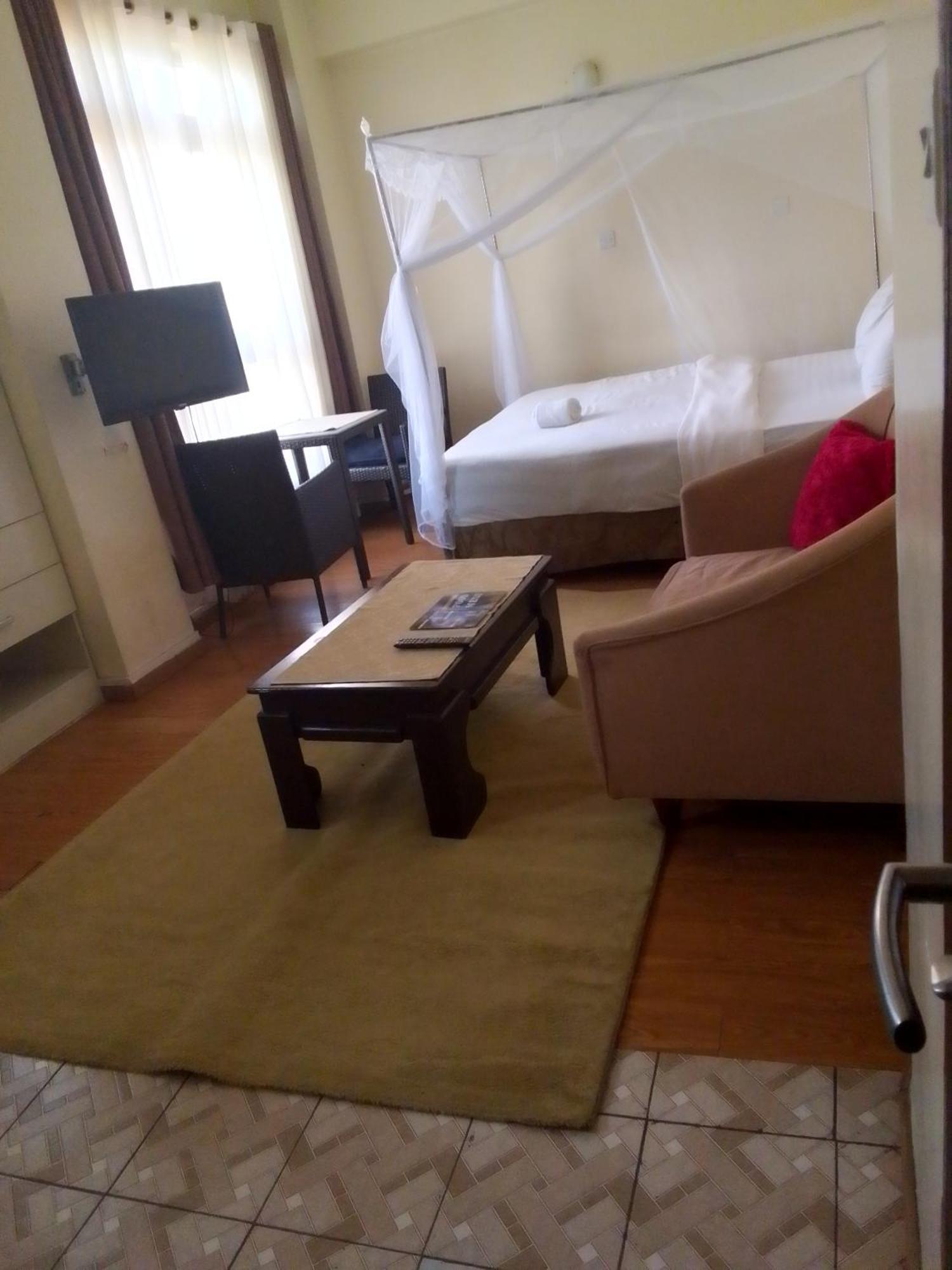 Emeli Hotel