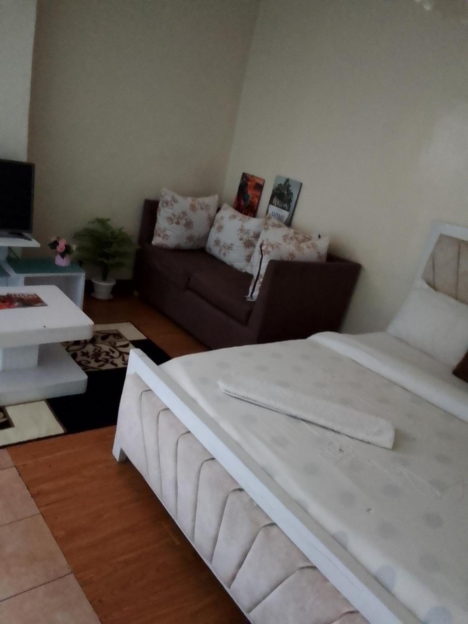 Hotel Emeli 3*