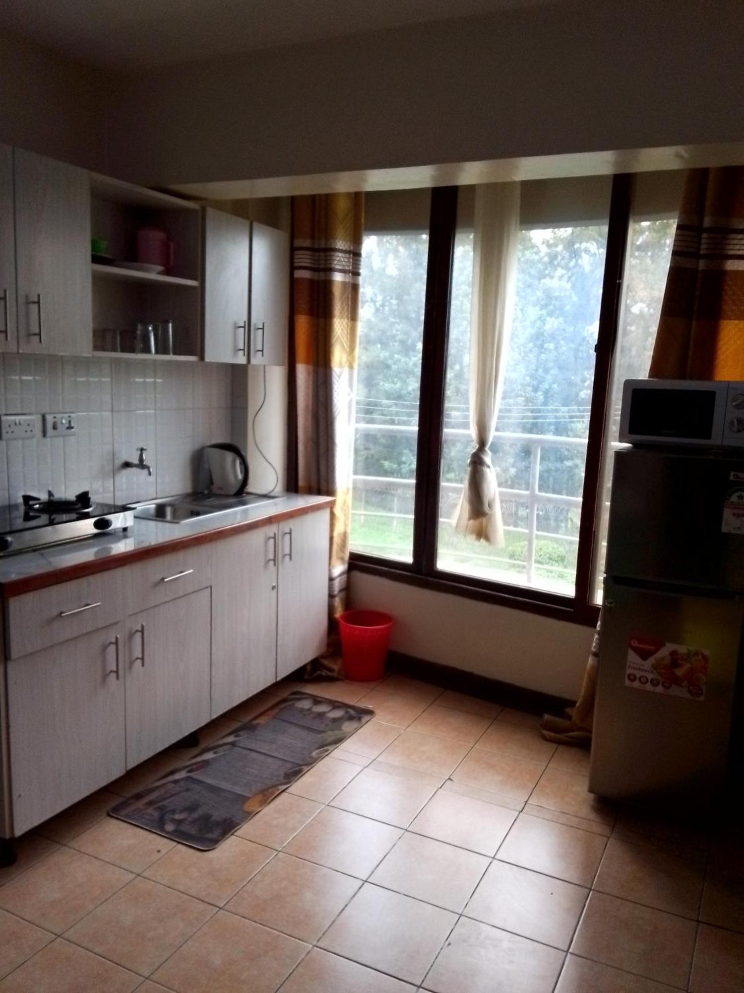 Emeli Hotel 3*