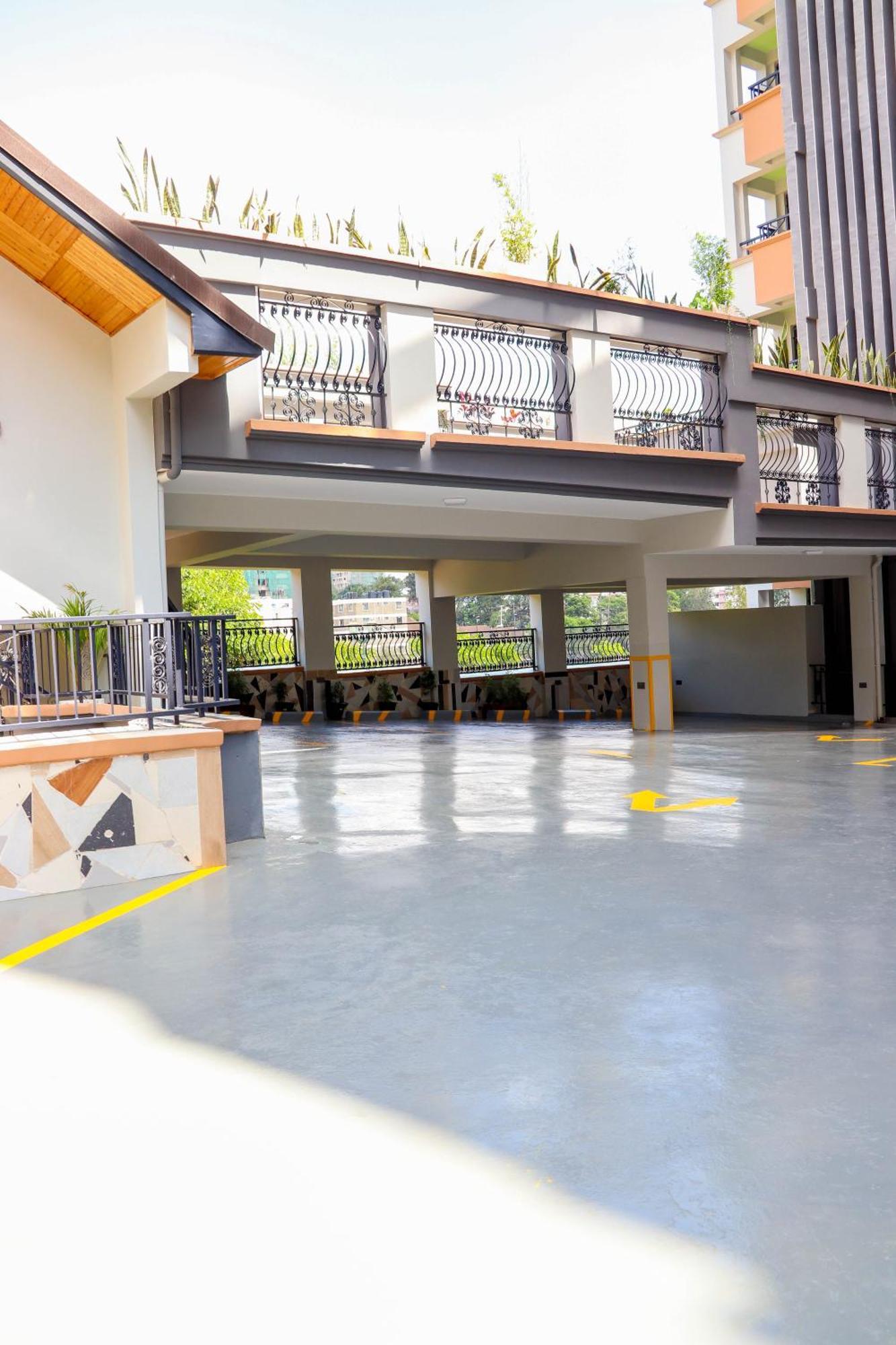 2 Bedroom Luxury Centrally Located In Westlands In Nairobi-book Your Stay! Apartment *