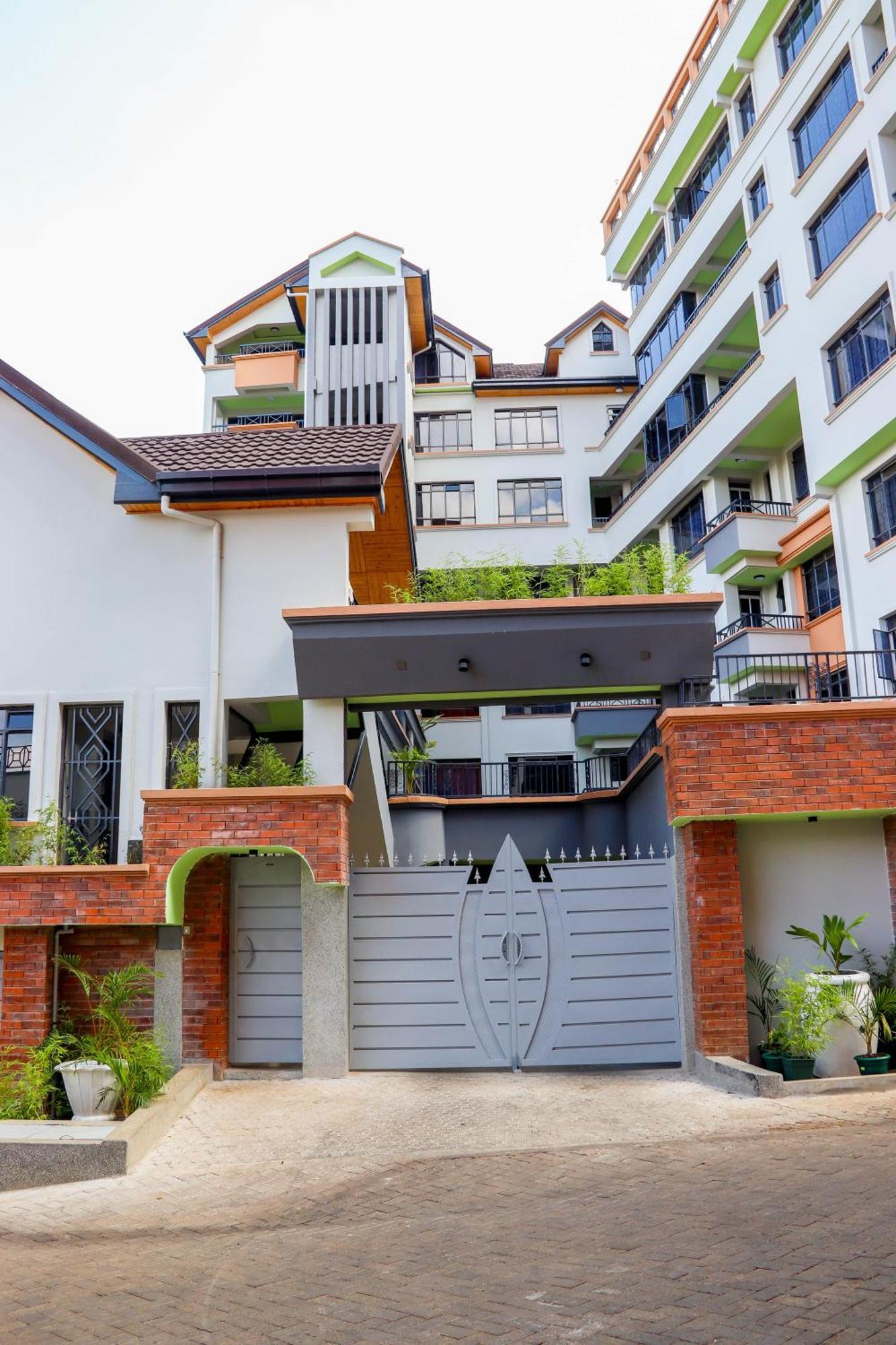 Apartment 2 Bedroom Luxury Centrally Located In Westlands In Nairobi-book Your Stay! *