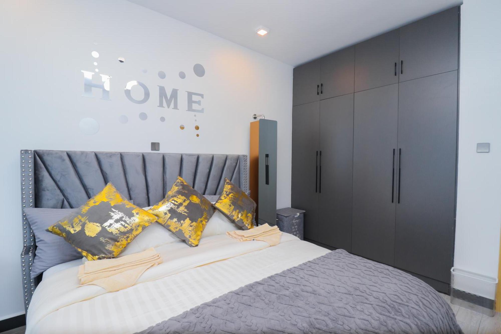 Executive 1 Bedroom Apartment In Nairobi Opposite 24Hr Mall!