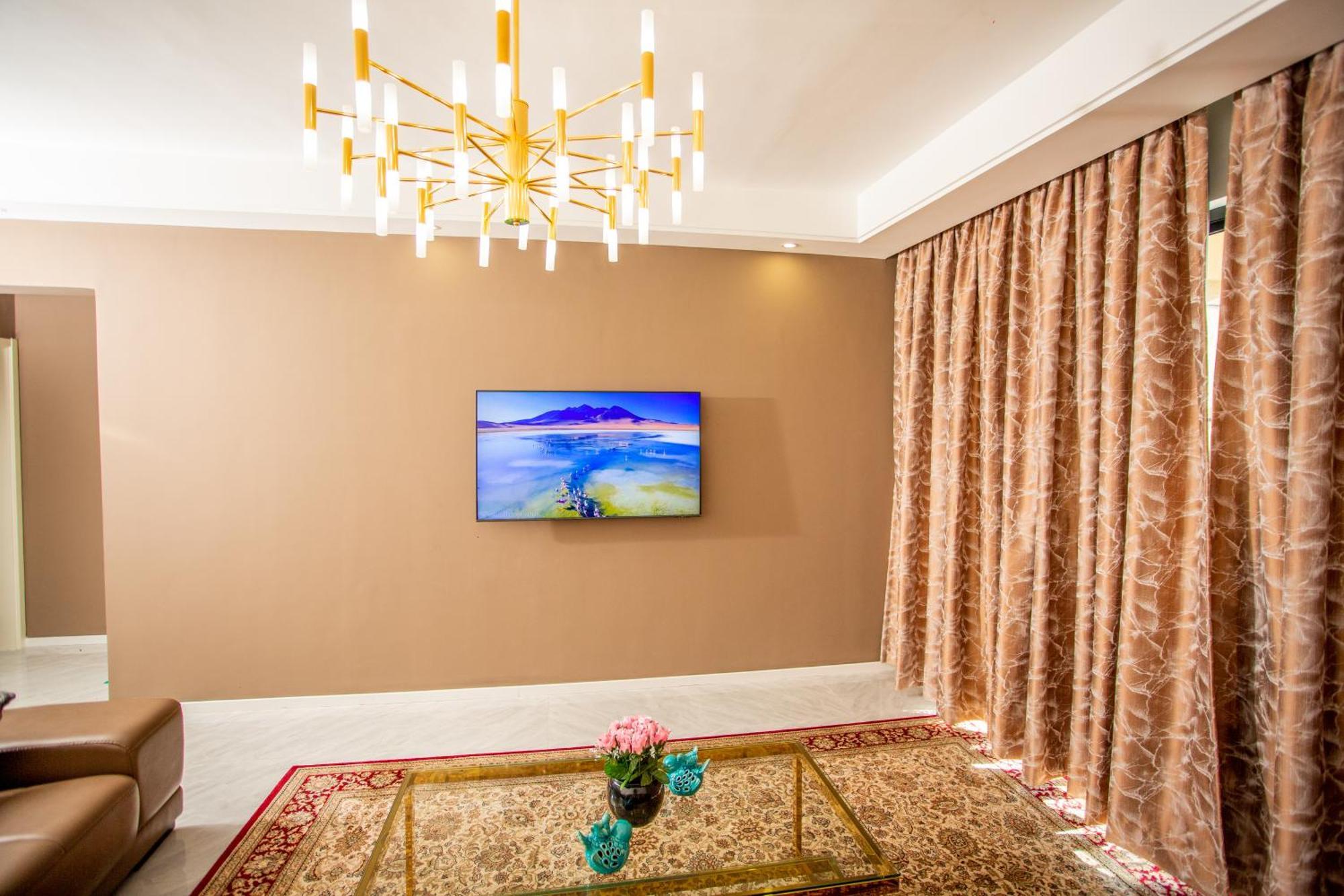Manor Park Two Bedroom In Kilimani Apartment *