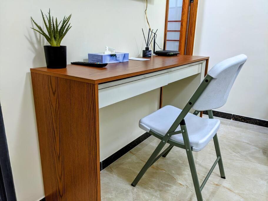 Comfortable Fully-equipped With Free Wifi, Gym & Amazing Rooftop Views *