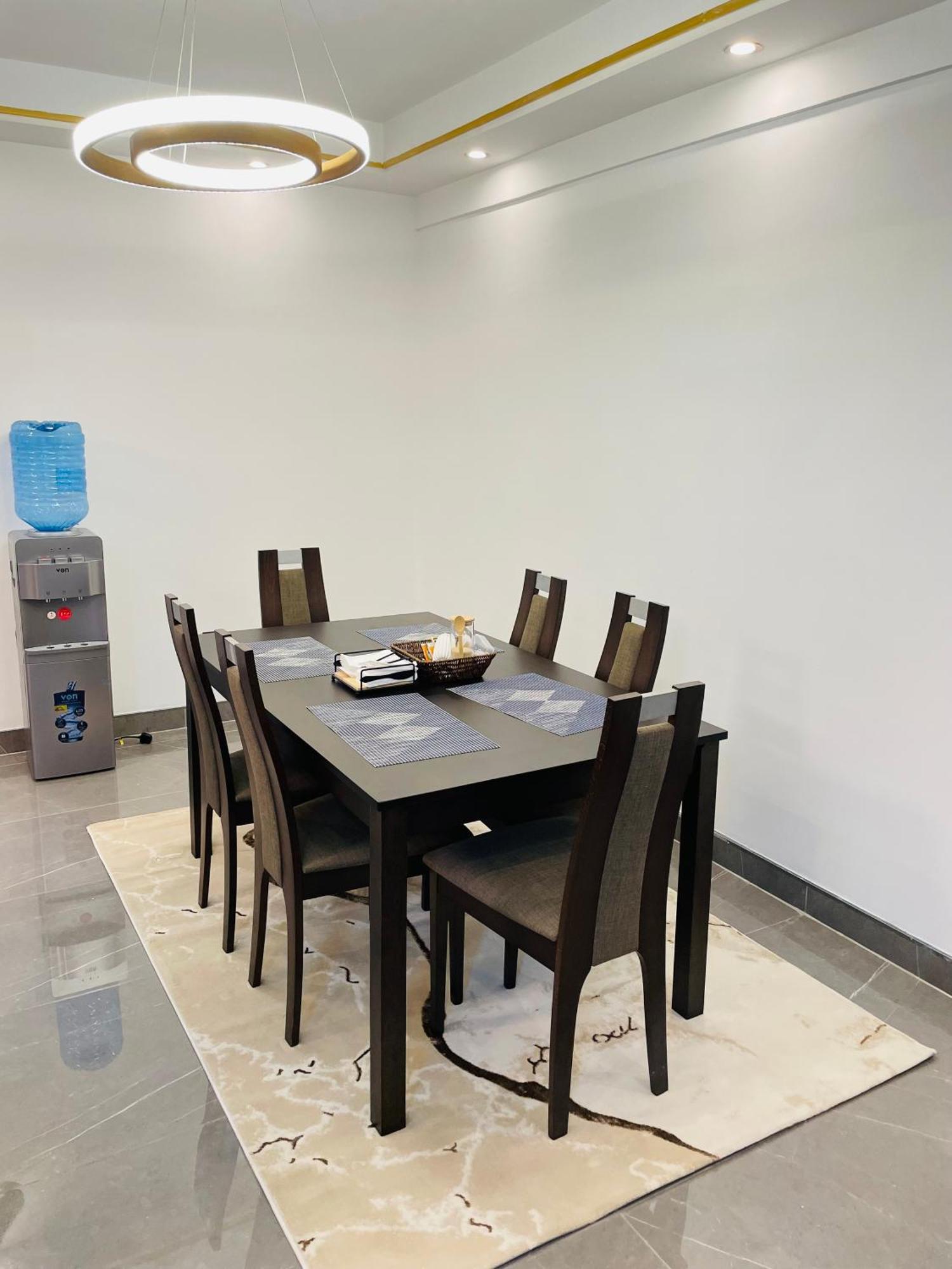 Premium Executive 3 Bedroom With Skyline Views Apartment