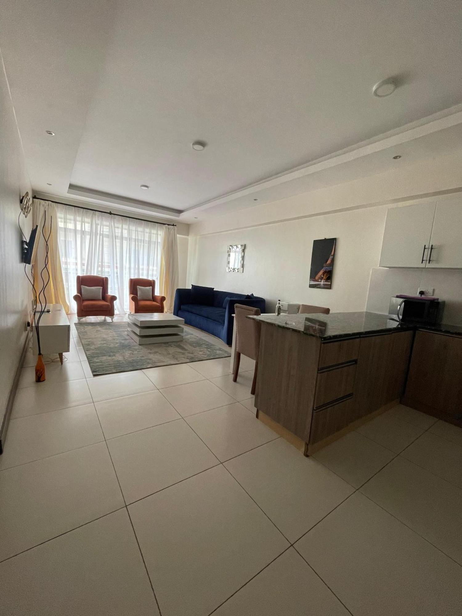 M Luxury * Nairobi