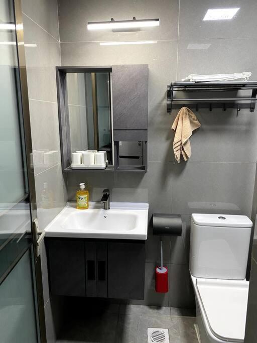 Apartment Stylish 1-bedroom In Riverside *