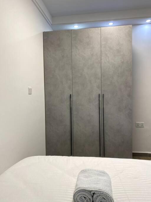 Stylish 1-bedroom In Riverside