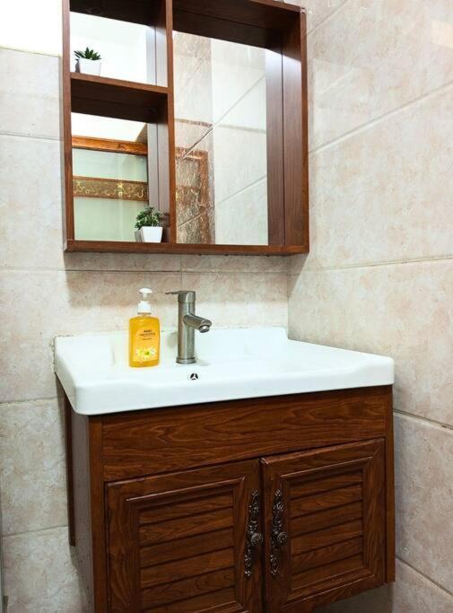 Apartment Cosy With Gym, Wi-fi, Full Kitchen, Smart Tv, Free Parking - Near Yaya Centre - Ideal For Expats Around Kilimani, Westlands, Lavington