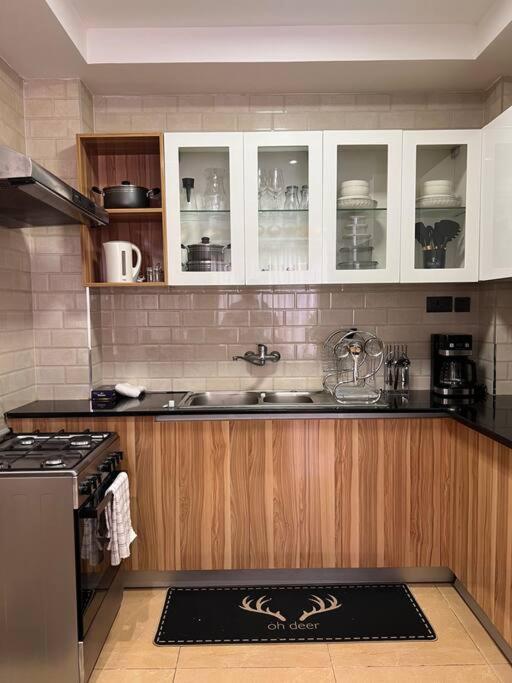 Charming Luxury With Pool In Kileleshwa * Nairobi