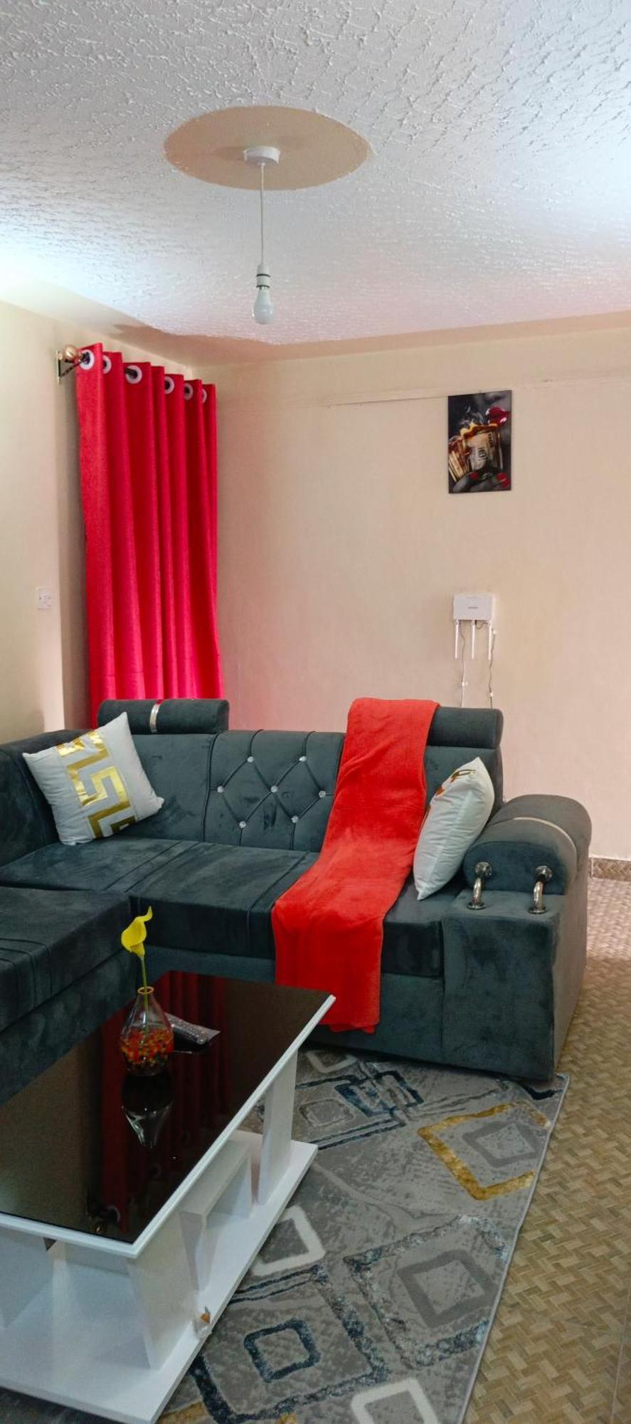Jade Apartment *