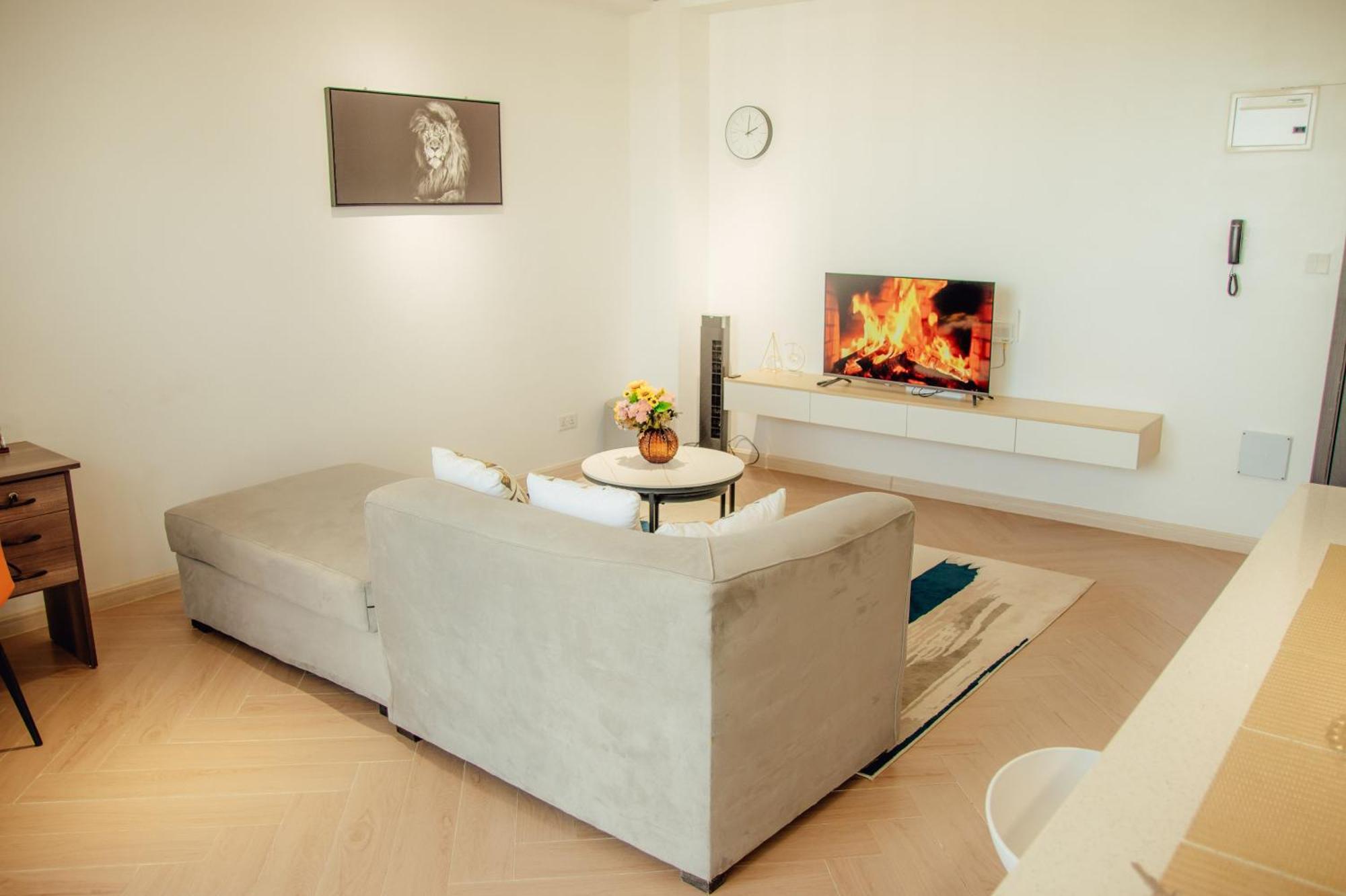 Lydiah's Place Apartment *