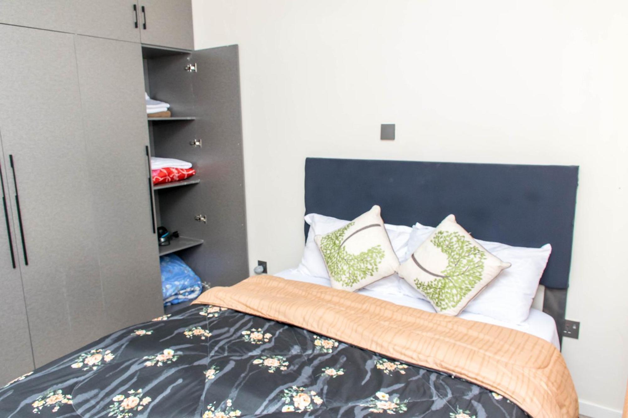Aries Sabaki Apartment *
