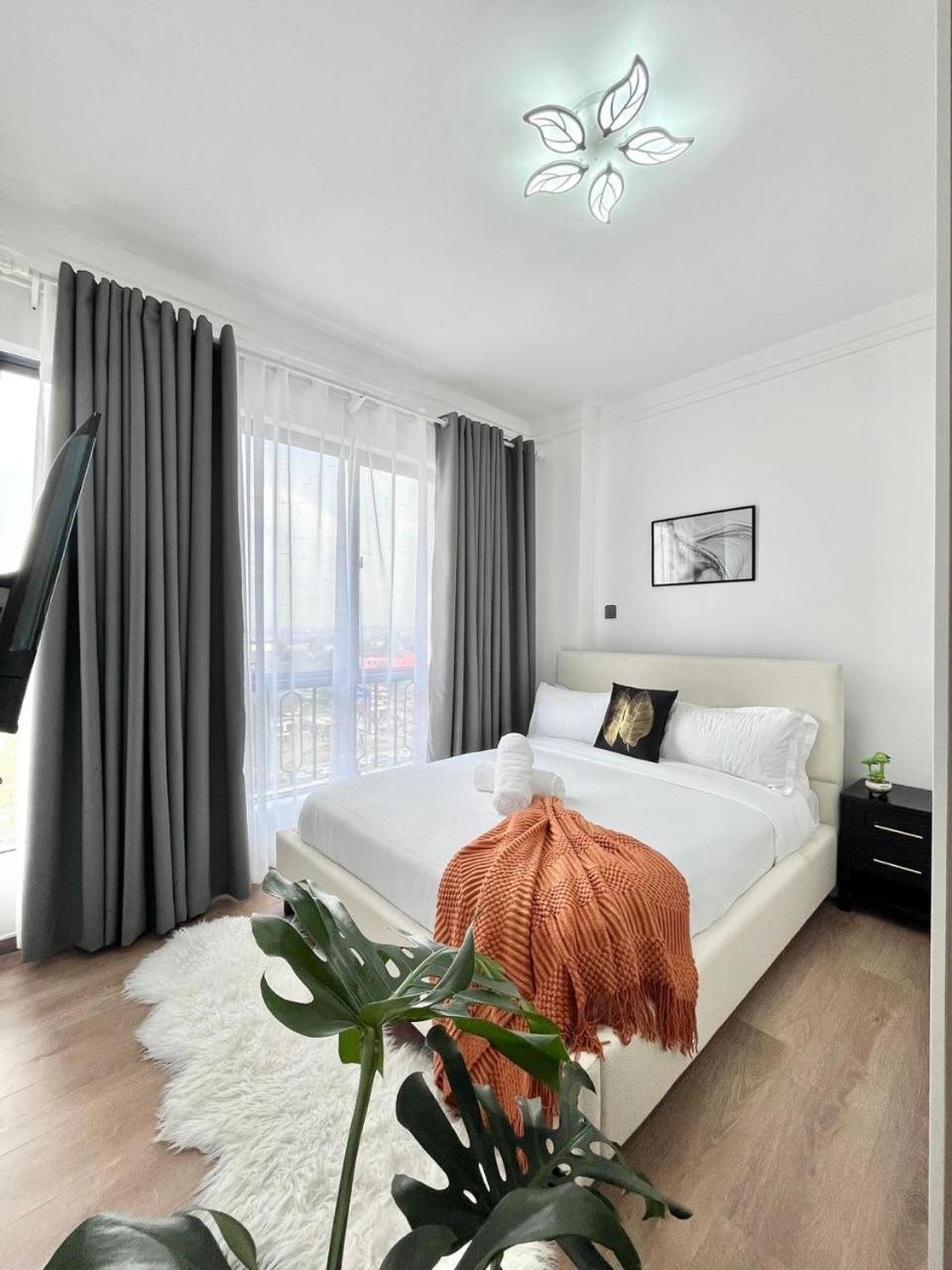 Apartment Luxury Living With Swimming Pool Morden Equipped Gym Ample Parking Space And A Relaxing Rooftop With Views *