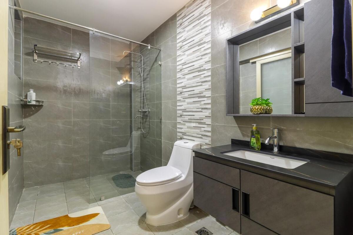 Apartment 2 Bedroom With A Balcony, Pool&gym Nairobi