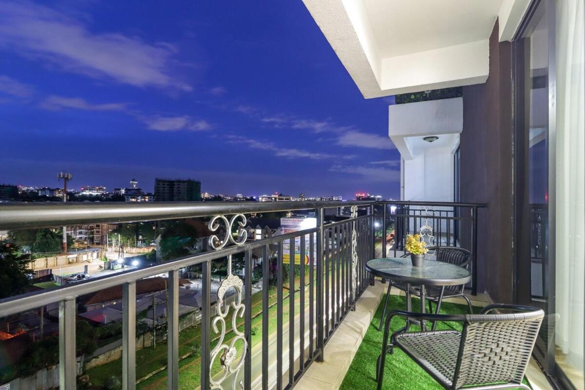 2 Bedroom With A Balcony, Pool&gym Apartment *