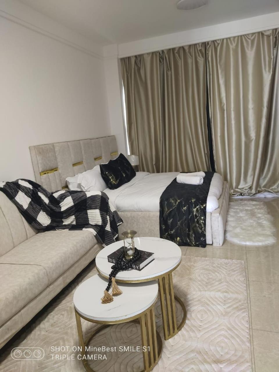 The Loftel Building Ruaka Apartment