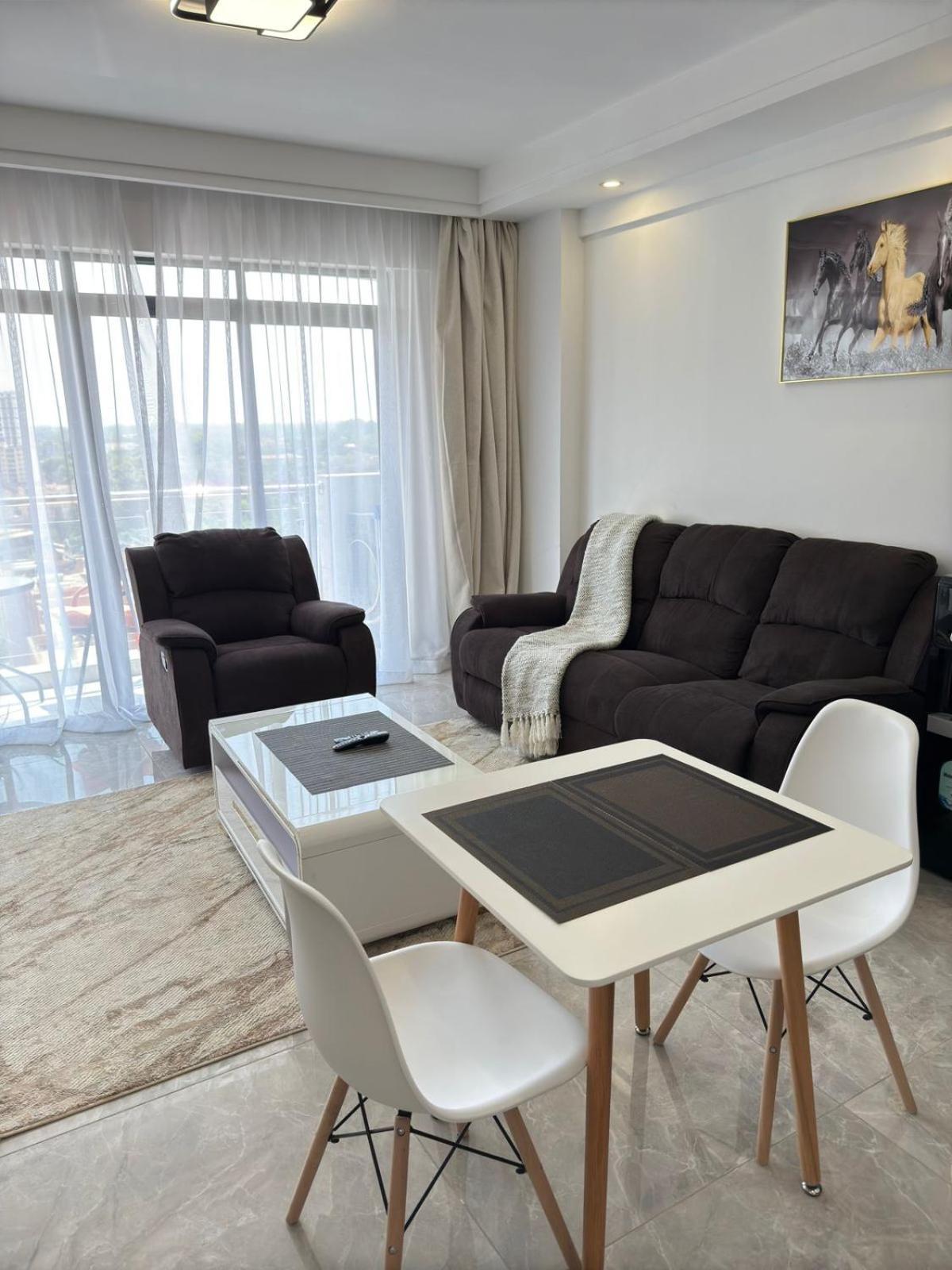 Lisa Luxury Homes