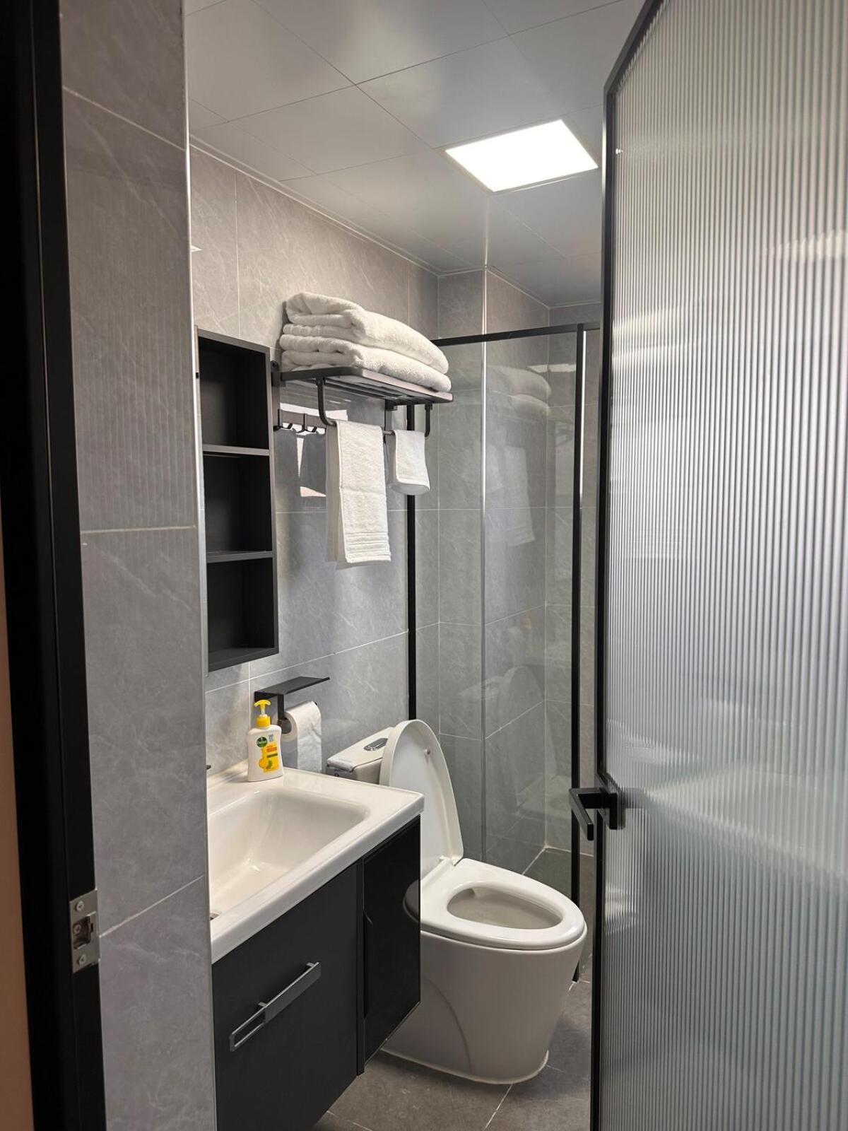 Luxury Two Br Westlands,roofpool & Gym *