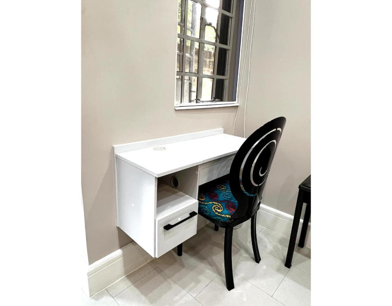Cozy In Woodley Court, Kilimani Apartment *