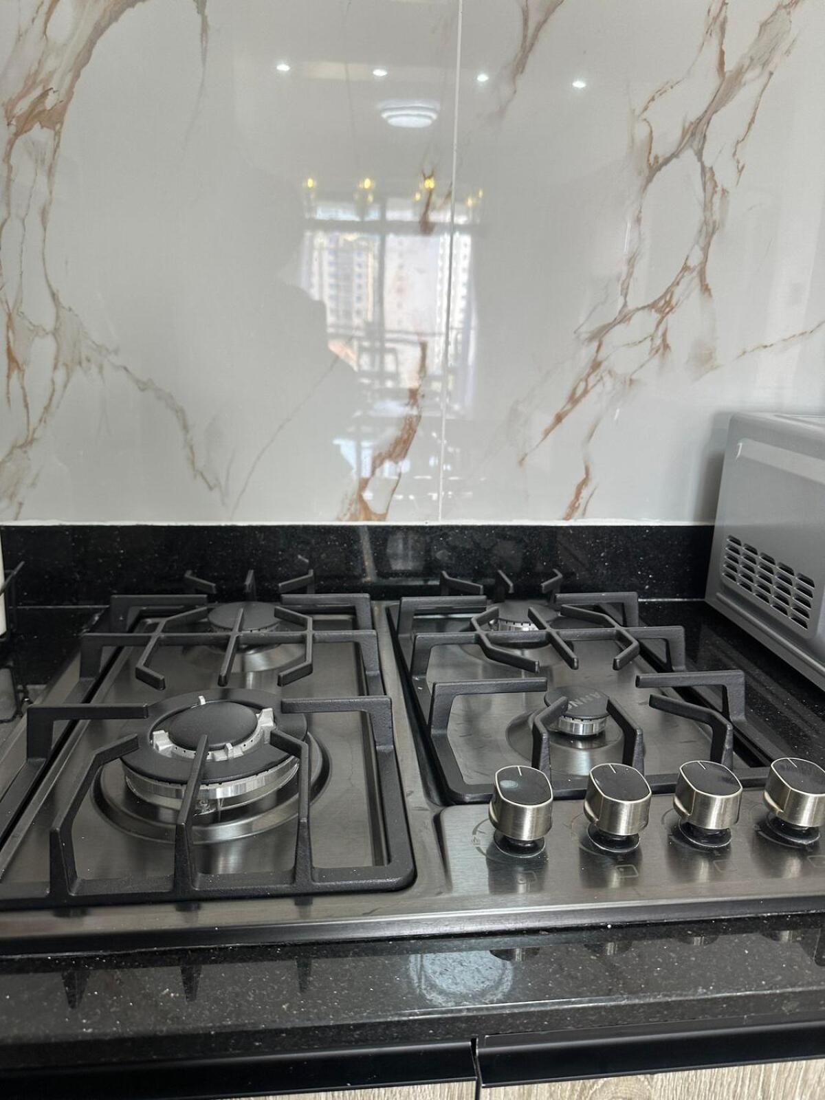 Serenity Stays, Modern 2-bedroom Near Yaya Centre Nairobi