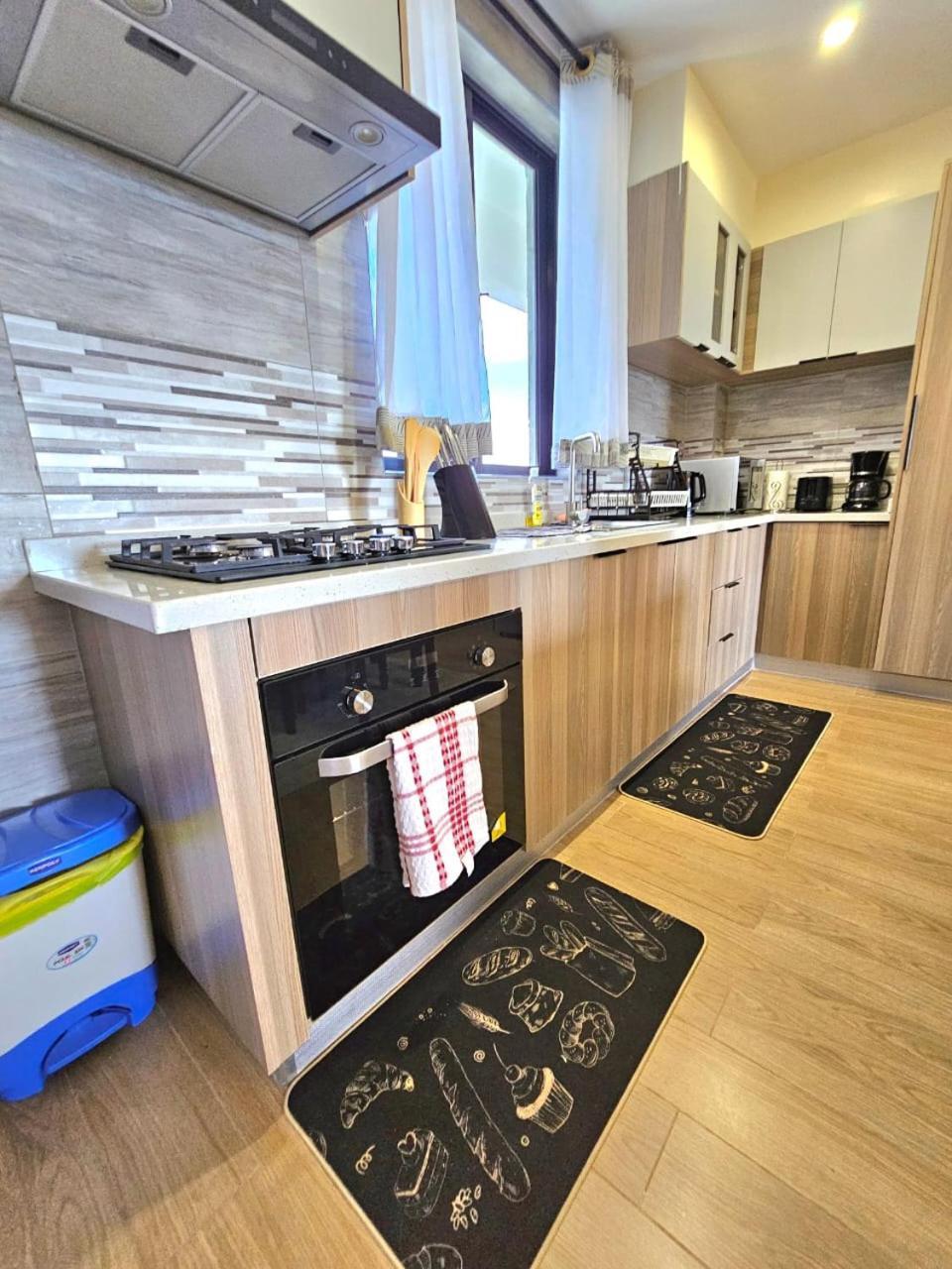 Modern Retreat Residencies With Amazing Breathtaking Views,heated Swimming Pool ,gym ,private Ample Parking Space Which Offers A Luxurious Living Apartment *