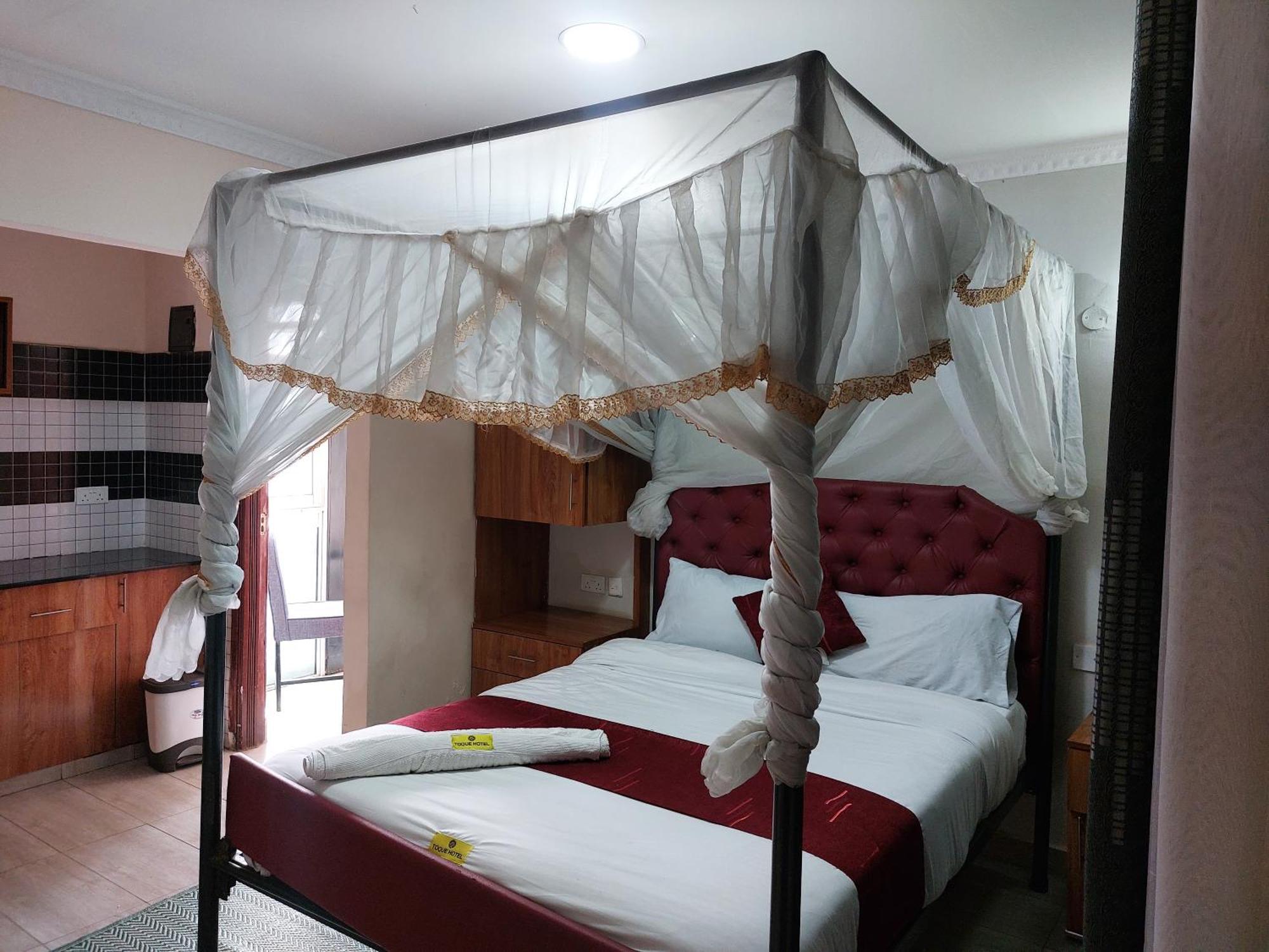 Hotel Toque *