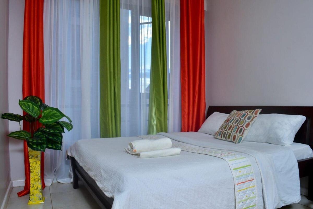 Lovely With A Pool Apartment *