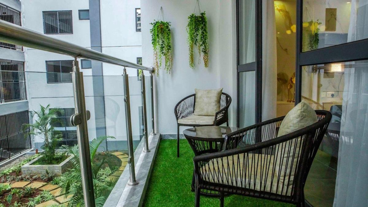 3br Riverside Winchester Apartment *