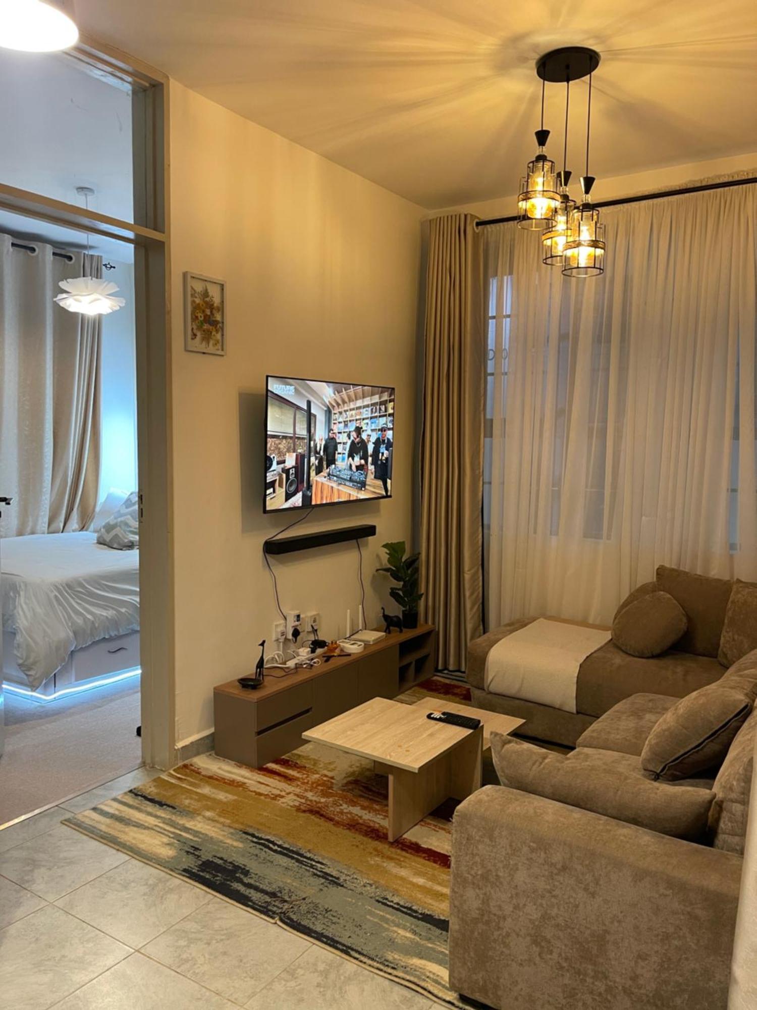 Apartment Warm And Cozy Modern Nairobi
