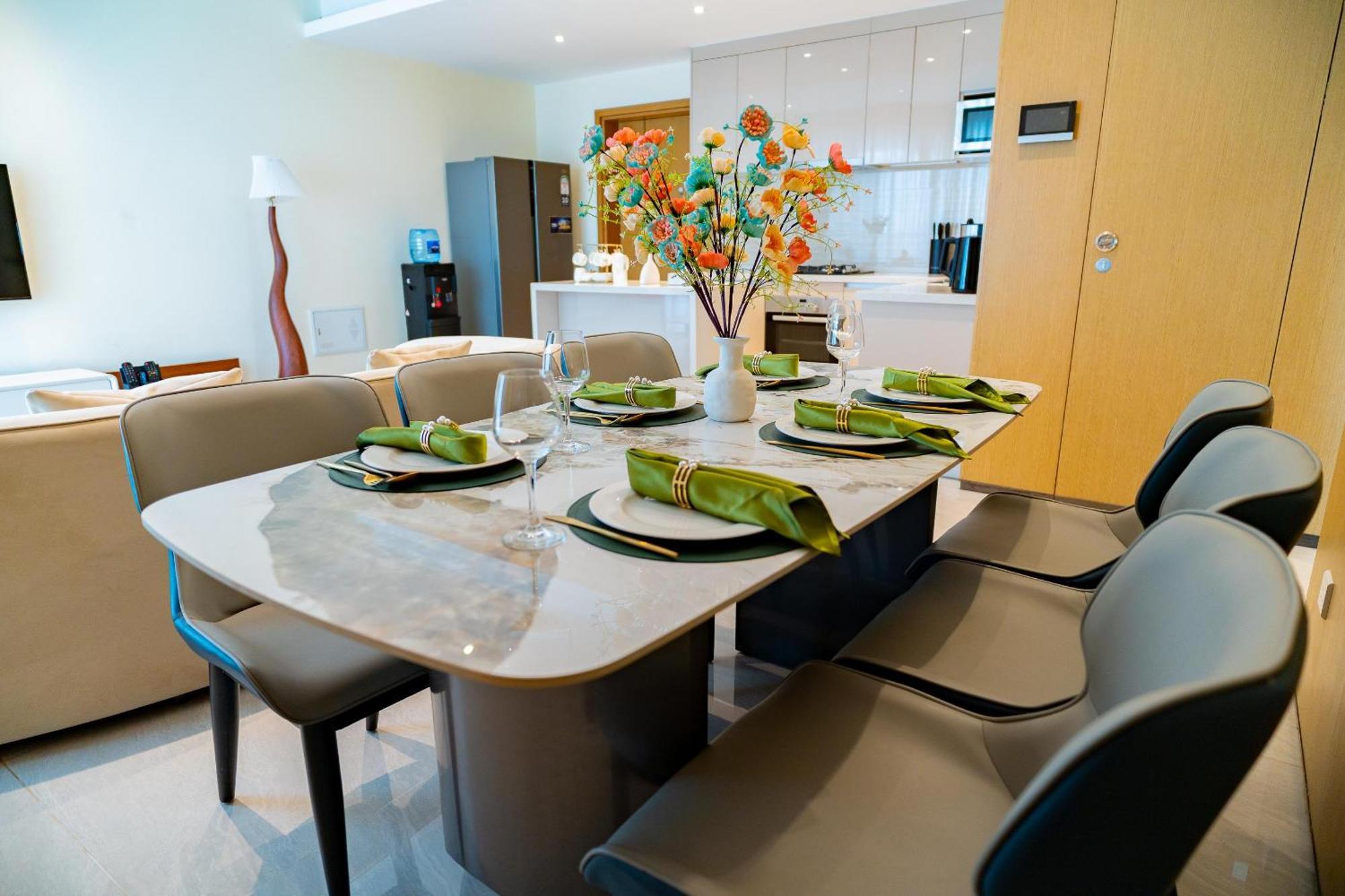 Apartment Gtc Towers Apts *