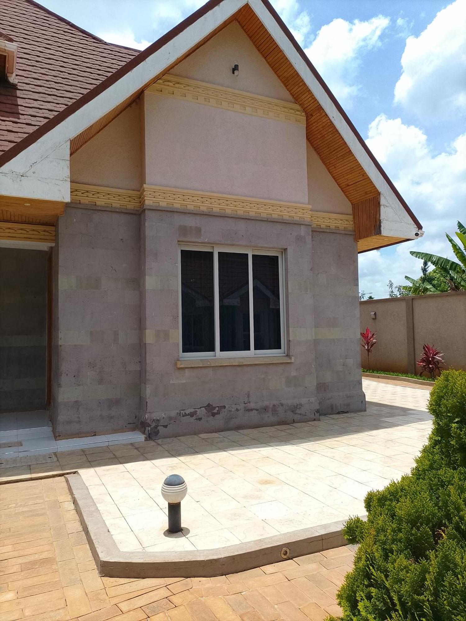 Countryside Villas, Muthaiga * Nairobi
