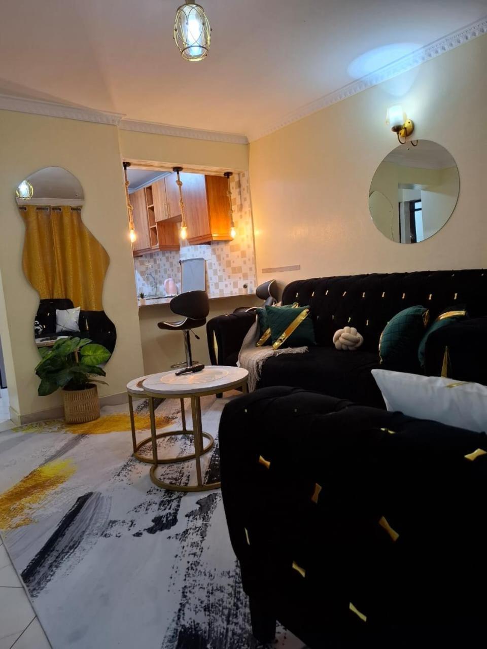 Executive Two Bedroom Master Ensuite Mirema Drive Apartment *