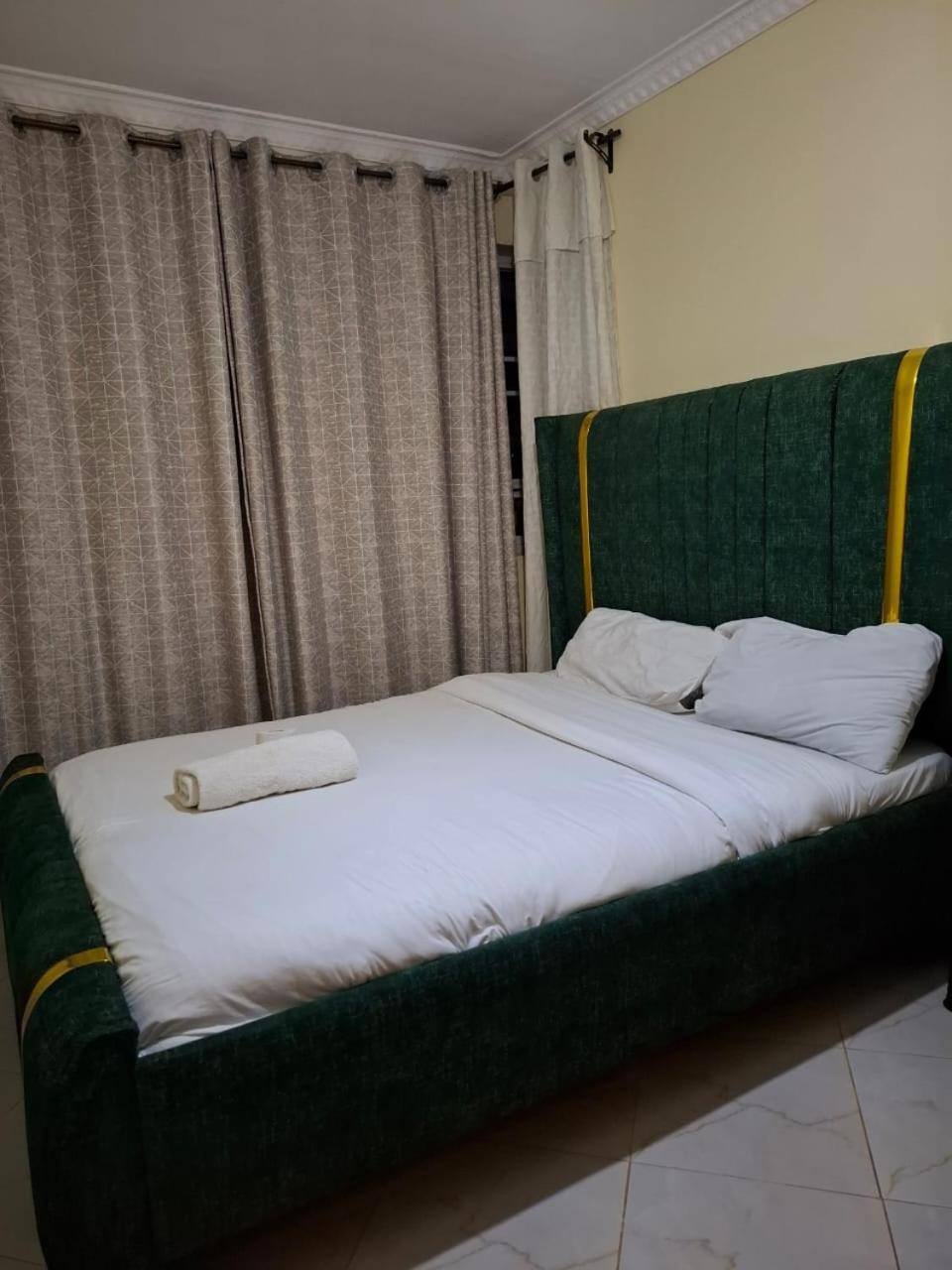 Executive Two Bedroom Master Ensuite Mirema Drive