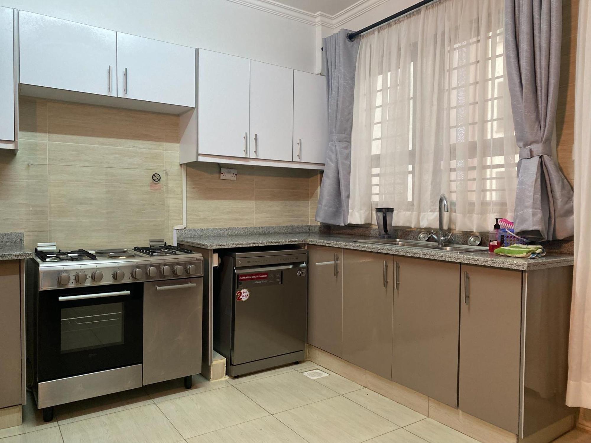 Sky View Apartment *