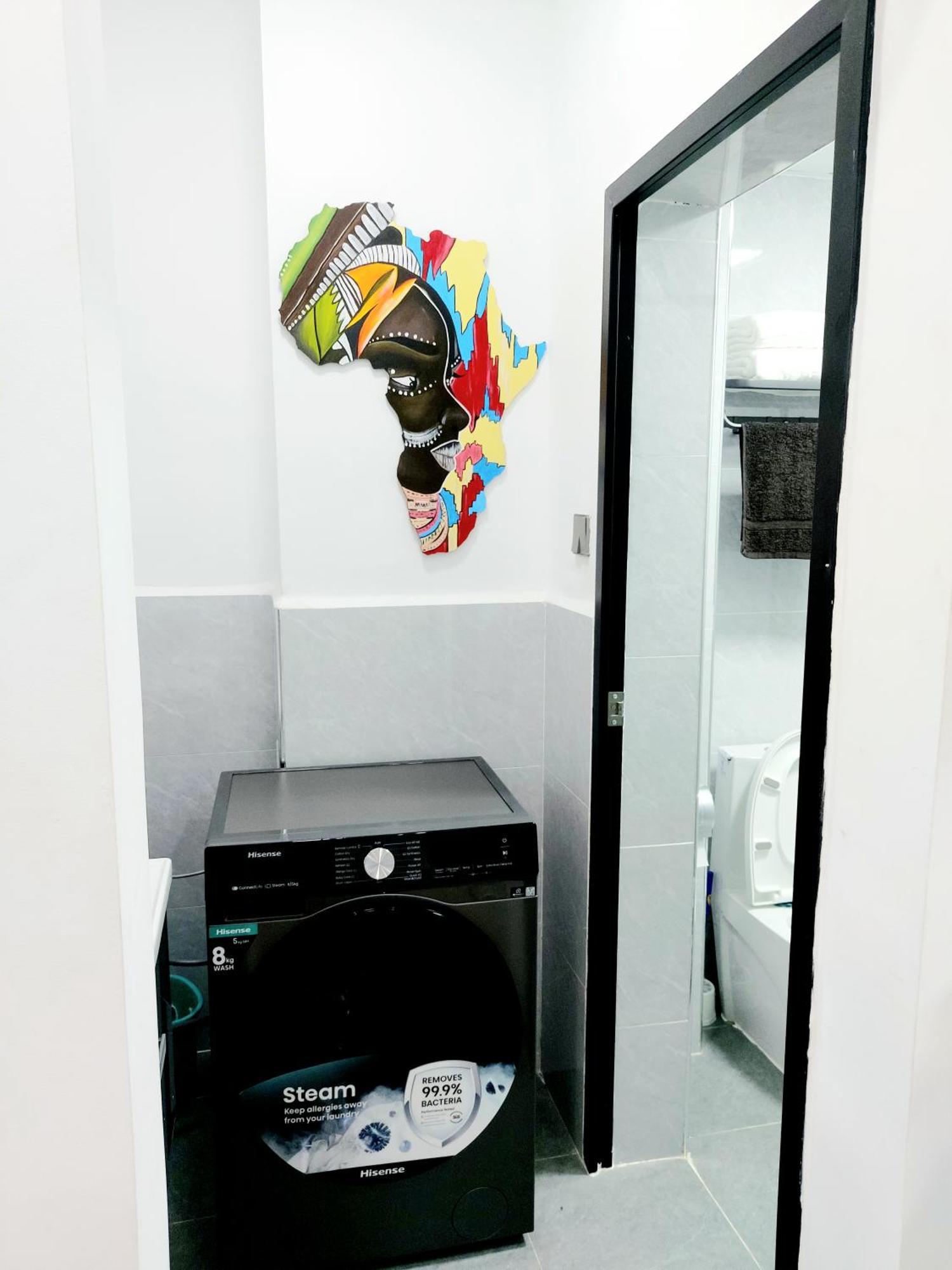 Luxury With Rooftop Swimming Pool And Gym In Westlands Apartment