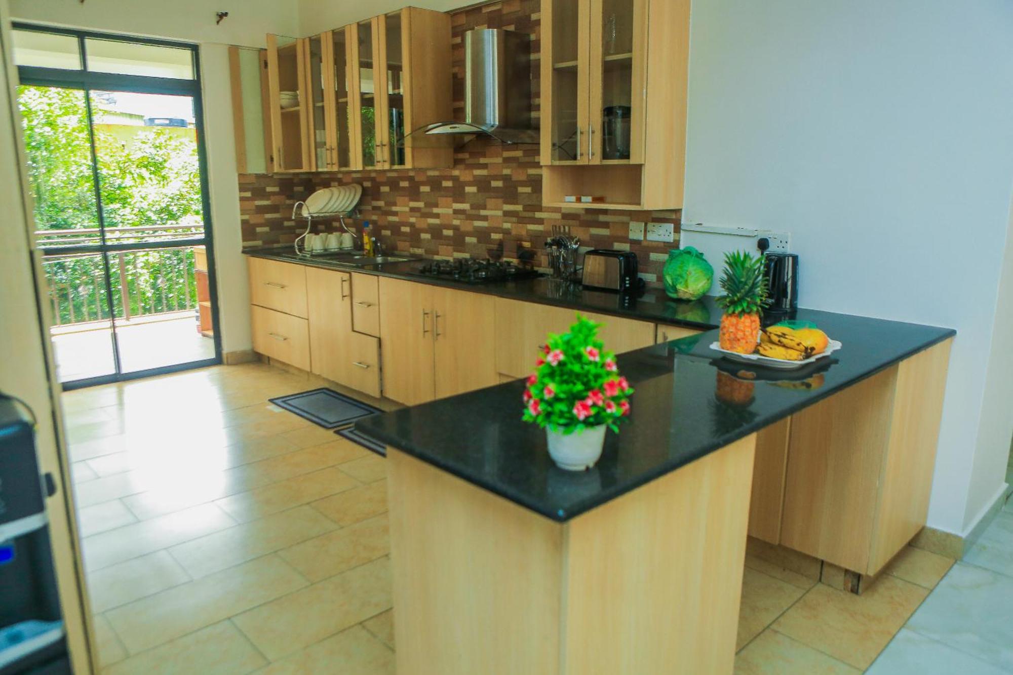 Apartment Stylish 3-bed Ensuite In Westlands Nairobi