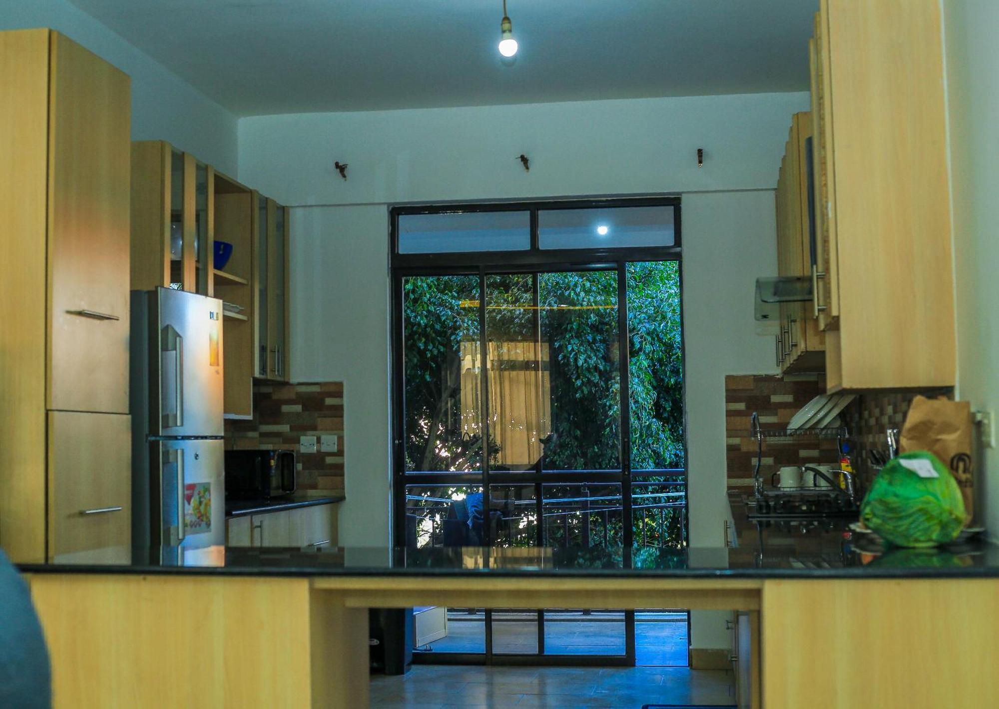 Stylish 3-bed Ensuite In Westlands Apartment