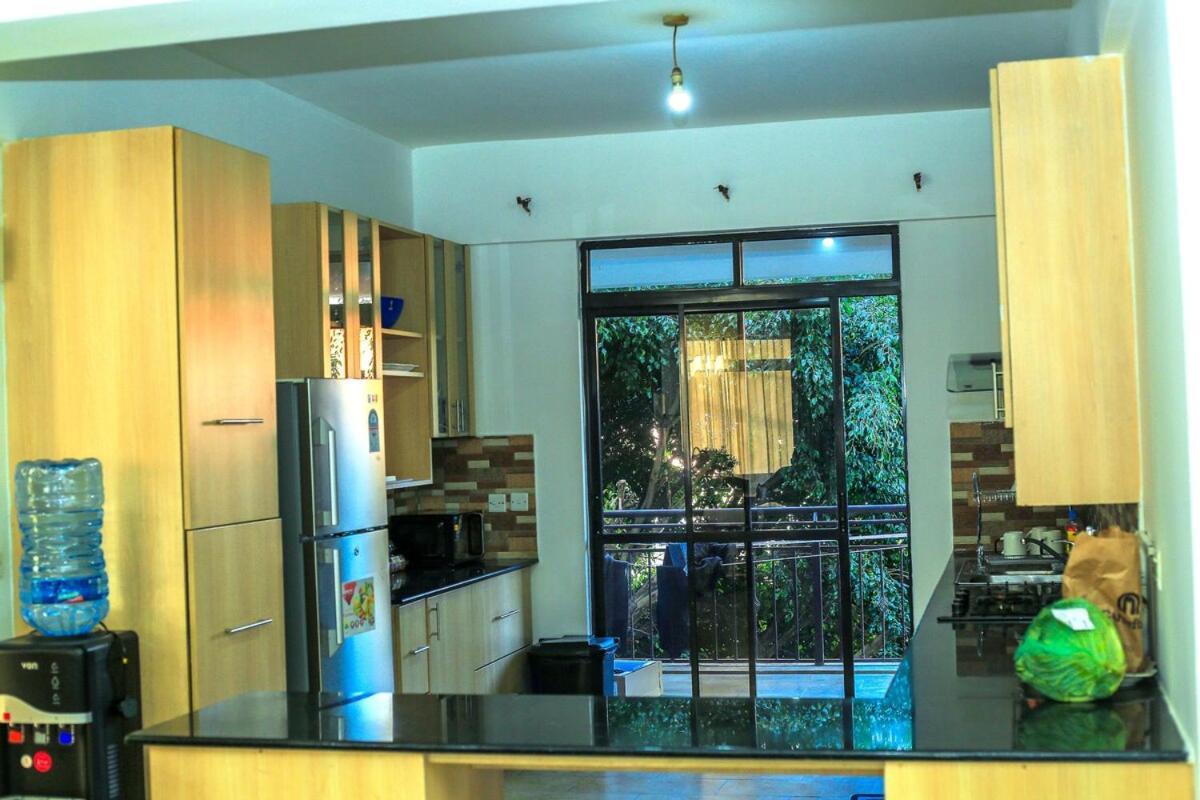 Stylish 3-bed Ensuite In Westlands Apartment *