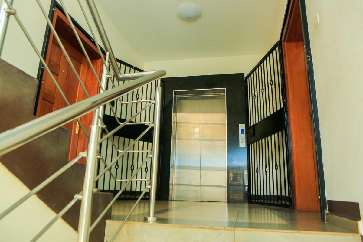 Stylish 3-bed Ensuite In Westlands Apartment