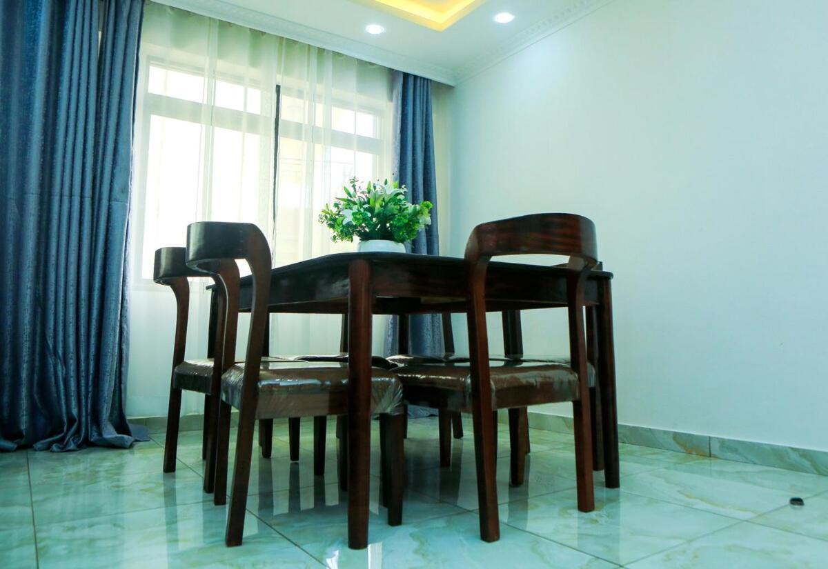 Stylish 3-bed Ensuite In Westlands Apartment *