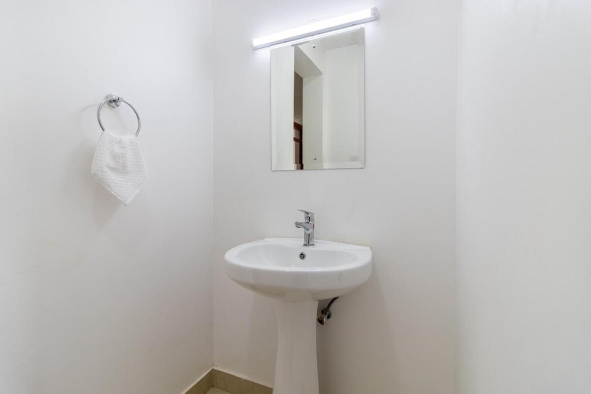 Modern 3br In Tatu With Pool * Nairobi