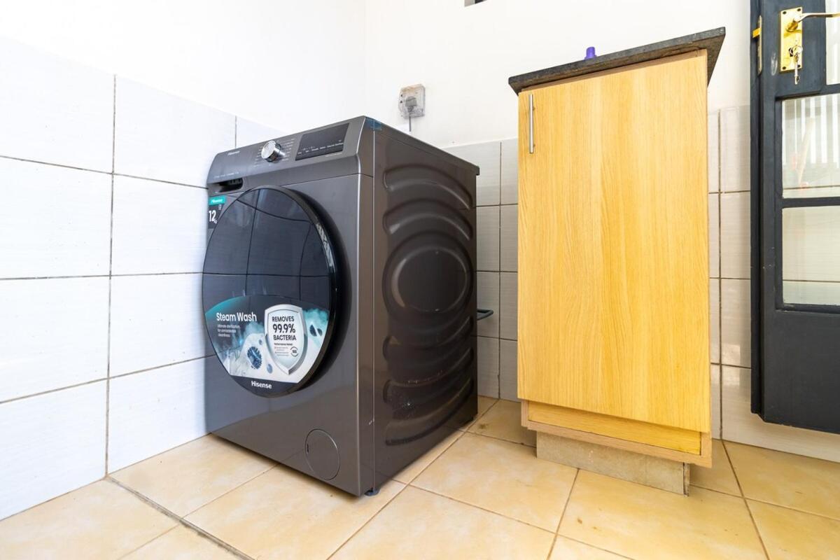 Apartment Modern 3br In Tatu With Pool Nairobi